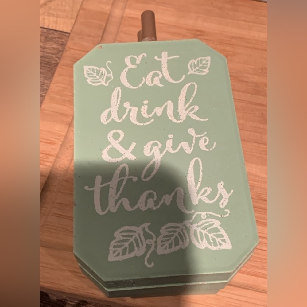 🌹Eat Drink and Give Thanks Wooden Fall Decor